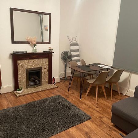 Luxury 1-Bed Apartment With Stunning City Views Perfect For Short Stays In Londýn Exteriér fotografie