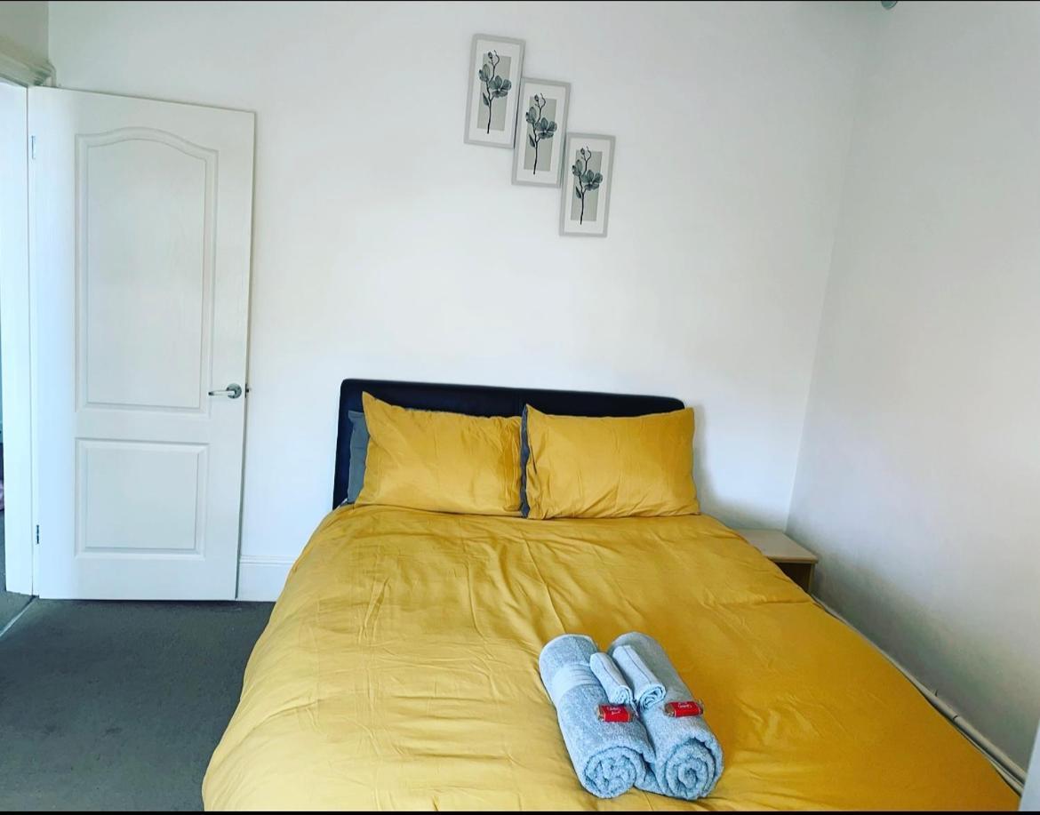 Luxury 1-Bed Apartment With Stunning City Views Perfect For Short Stays In Londýn Exteriér fotografie