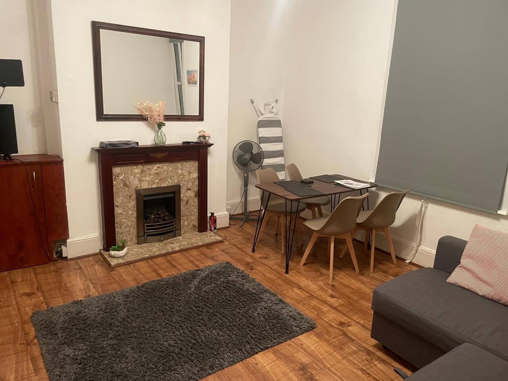 Luxury 1-Bed Apartment With Stunning City Views Perfect For Short Stays In Londýn Exteriér fotografie