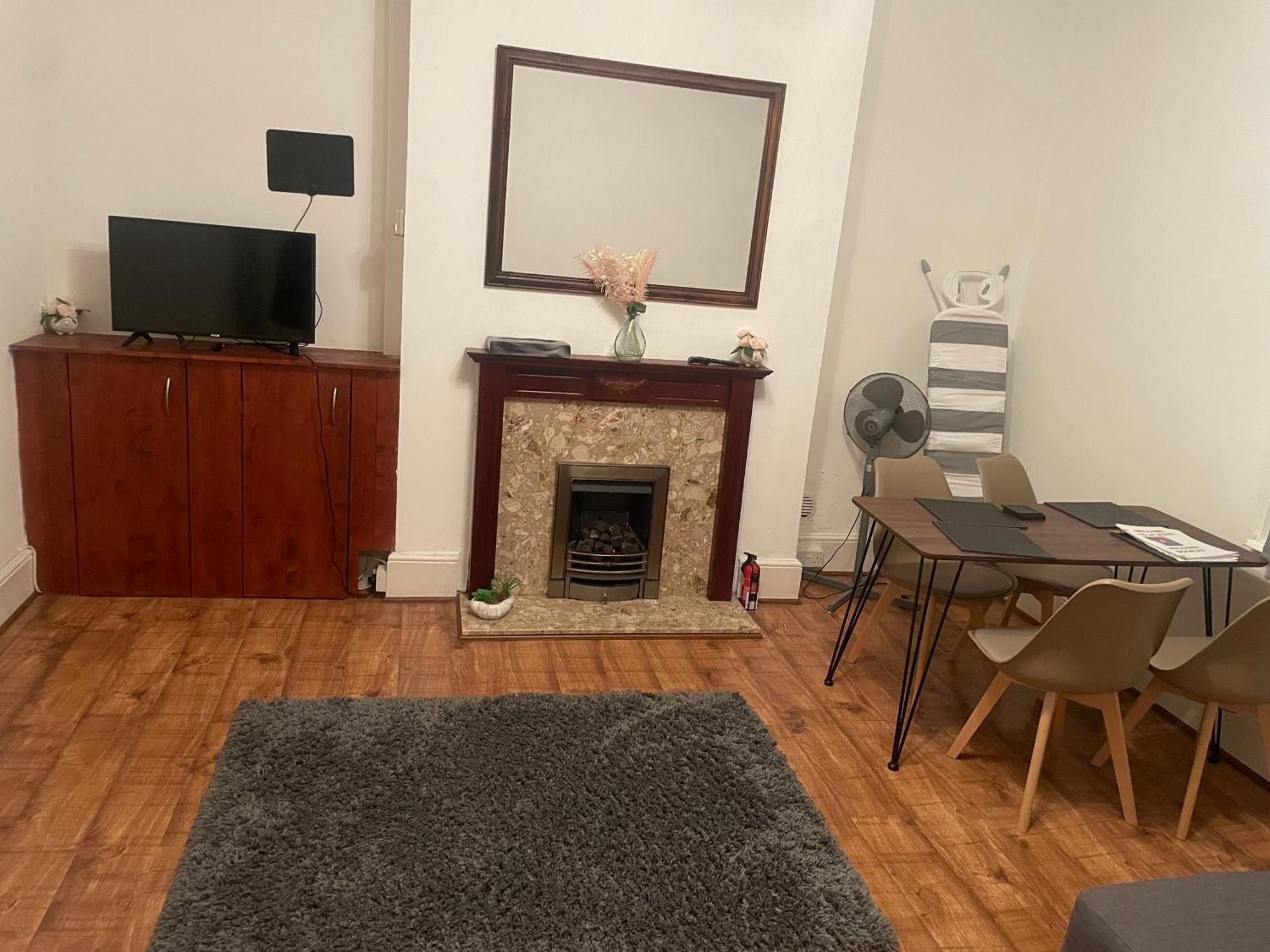 Luxury 1-Bed Apartment With Stunning City Views Perfect For Short Stays In Londýn Exteriér fotografie